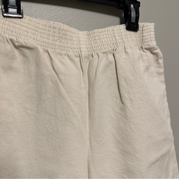 ARITZIA Wilfred Free
Nova 7" Short, Gd Birch - Picture 4 of 8